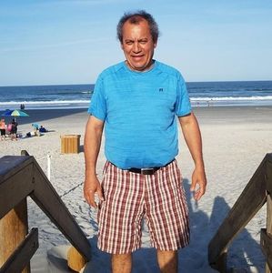 Meet your Posher, Alcides